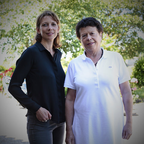 Au château Peneau : belle-mère et belle-fille côte à côte