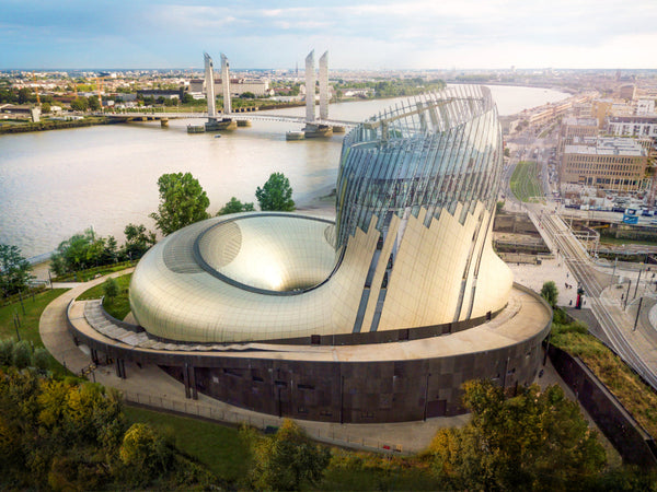 The Cité du Vin in Bordeaux, the new platform for wine tourism