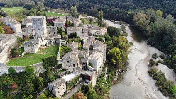 Côtes du Rhône gardoises : vignes et clochers (vidéo)