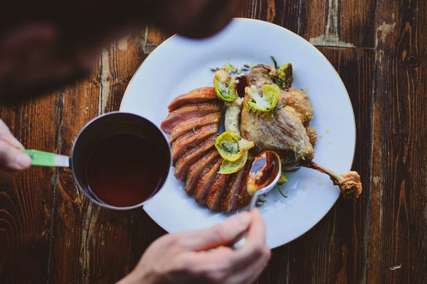 Que boire avec un magret de canard ? - Mets & Vins
