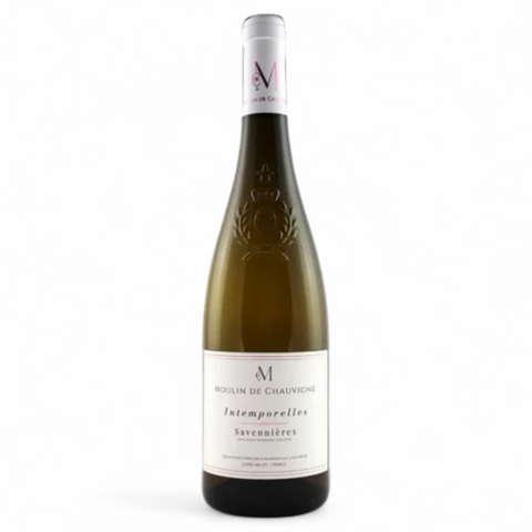 A bottle of L'intemporelles Savennières 2024 from Domaine Moulin de Chauvigné